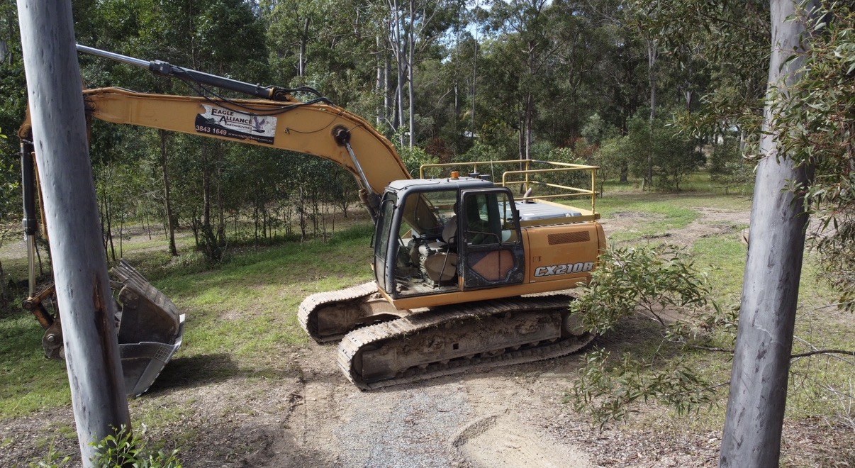 21 tonne tracked excavator parked on a rural property near Gympie QLD